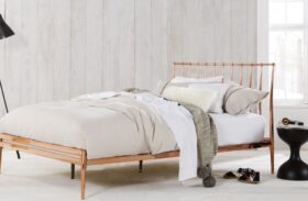 Wooden Vs. Upholstered – Which Type of Headboard Is Better for Your Bedroom?