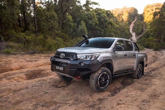 hilux with grille bars