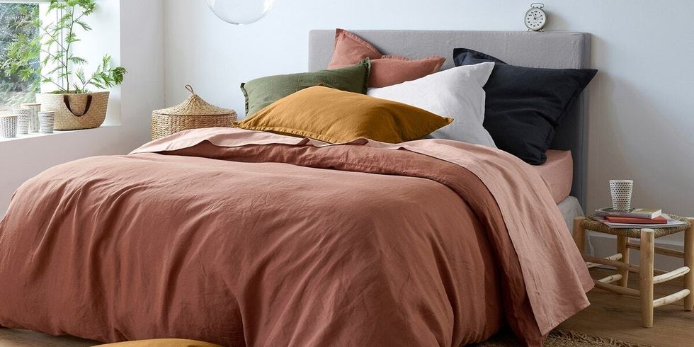 The bed is without a doubt the most dominant piece of furniture in the bedroom, and it is where you get the most rest at night. So be mindful of the materials of the sheets you select, as they will either contribute to or detract from the comfort of your bed.