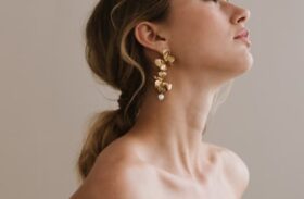 Elegant or Casual: What Bridal Accessories Should You Choose