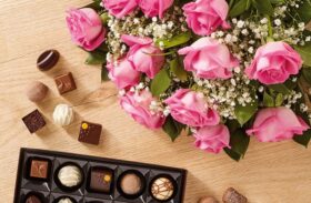 Chocolate vs Flowers: Which One Is the Best Gift?