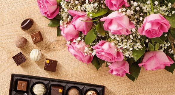 Chocolate vs Flowers: Which One Is the Best Gift?
